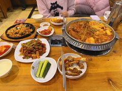 排骨锅汤-喇喇排骨火锅·传统韩式脊骨汤(望京西园总店)