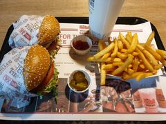 -The Habit Burger Grill 哈比特汉堡(复兴soho店)