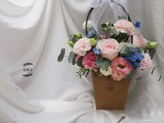 -谷莠子花艺·气球派对·绿植造景·花艺沙龙(金光华广场店)