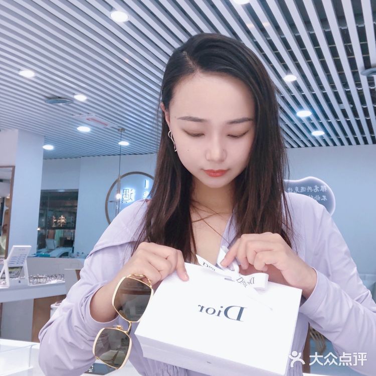 北京探店｜传说中的潘家园眼镜城！