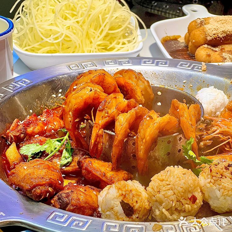 在南宁！爱吃这家虾火锅的理由又多了一个🥹