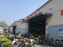 -七宝蔬菜农副产品综合交易市场-停车场