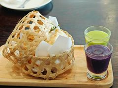 -Chom Cafe and Restaurant