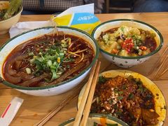 -拈签一笑黄牛肉辣卤串串