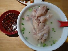 -雷祖芳老妈蹄花店