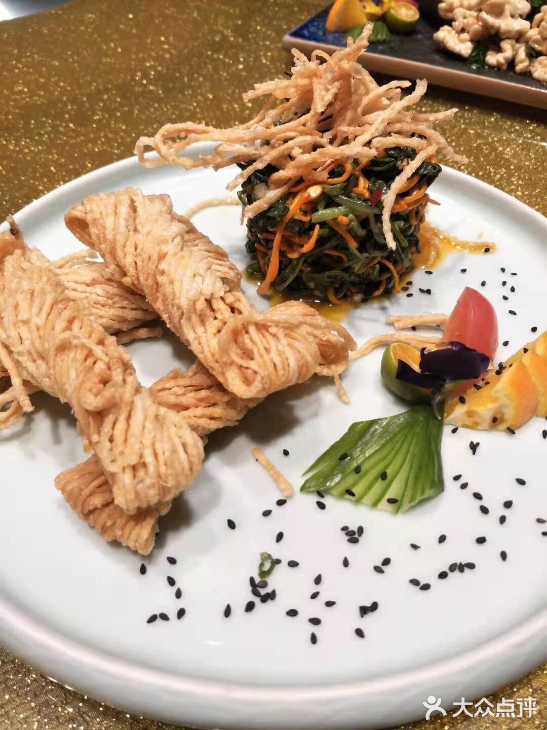 快来吃蒸全羊咯