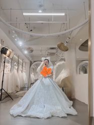 -艾米丽婚纱礼服