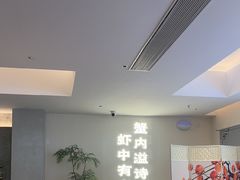 -肥肥虾庄·金牌油焖大虾(汉口城市广场店)