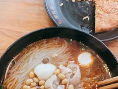 猪肉锅盔-青石桥老瓦房肥肠粉总店(青石桥总店)