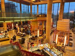 -松山湖凯悦酒店·Café自助餐厅·周末火舞秀表演