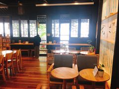 -猫的天空之城概念书店(杭州南宋御街店)