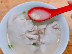 -雷祖芳老妈蹄花店