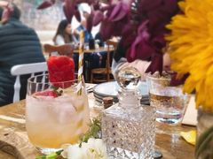 -FLOVIE FLORIST CAFE