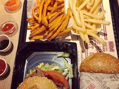 -The Habit Burger Grill 哈比特汉堡(复兴soho店)
