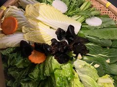 -尚尚仙·酸汤猪手·猪肚鸡火锅(华联万柳购物中心店)