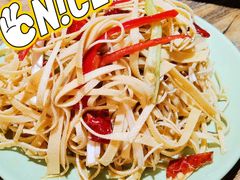 干豆腐丝葱丝-铁人烧烤(北京店)