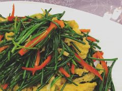 -牧场烧烤餐饮广场