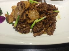 -闫府私房菜·百年鲁菜(恒隆店)