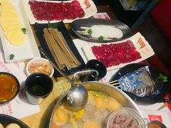 -左庭右院鲜牛肉火锅(金山万达店)