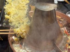 -果松木炭酸菜铜火锅·外婆参鸡汤