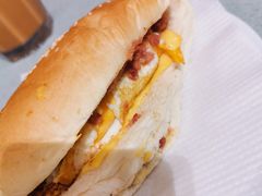 招牌咸牛肉芝士猪仔包-华嫂冰室(尖沙咀店)