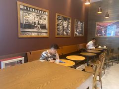 用餐区-星巴克(广州东圃天银店)