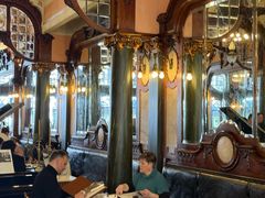 -Majestic Café