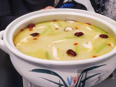 生蚝鸡锅-金龙·打边炉(南京西路店)