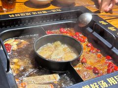 -老牌坊云南鱼豆花火锅(爱建店)