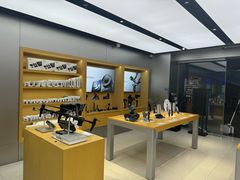 -DJI大疆(深圳华强北曼哈授权体验店)