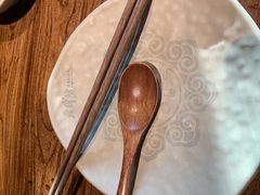 -老牌坊云南鱼豆花火锅(爱建店)