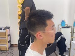 -MOVAN  HAIR莫凡匠人发型屋