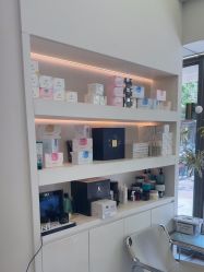 -PE SALON