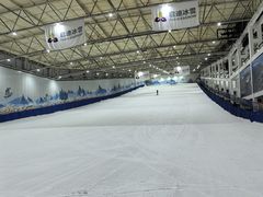 -乔波室内滑雪场