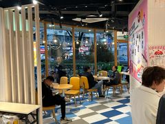 -85度C(生甜甜圈研究工坊·上海平凉店)