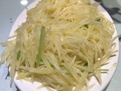 炒土豆丝-老昌春饼(中央大街店)