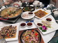 -蚝美人·生蚝海鲜烧烤(茶花园店)