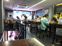 大堂-BHC炸鸡(明洞总店)