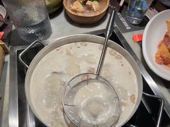 -尚尚仙·酸汤猪手·猪肚鸡火锅(华联万柳购物中心店)