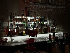-FOUR PLAY BAR