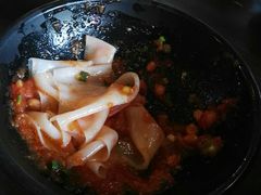 西红柿酱卷粉-野山舂·贵州现舂酸汤牛肉(东山店)