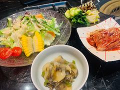 -山川小町·极番烧肉(新地假日广场店)