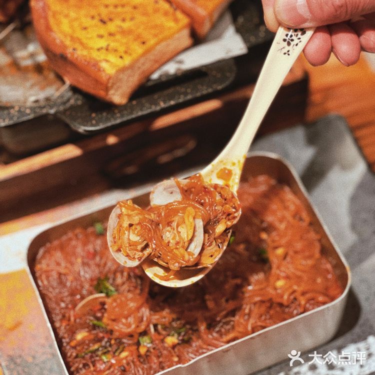 开业就火爆的性价比之王｜东方一串