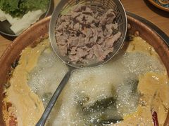 -洱火云南酸菜牛肉火锅(石景山当代商城店)