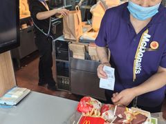 -麦当劳(杨林得来速店)