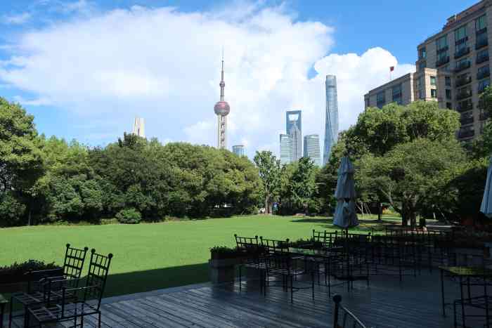 the balfour 外滩源壹号-"去最喜欢的圆明园路瞎逛拍喝咖啡,晚饭时间.