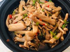 茶树菇炒肉-江南古镇味道·私房菜