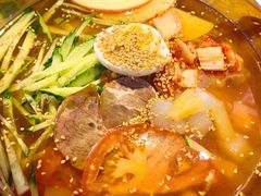 朝鲜大冷面-马路牙子地桌烤肉(工体店)