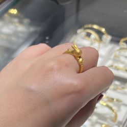 -周生生Chow Sang Sang(东方店)