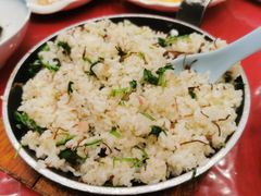 -侬佳蒸菜馆(听潮店)